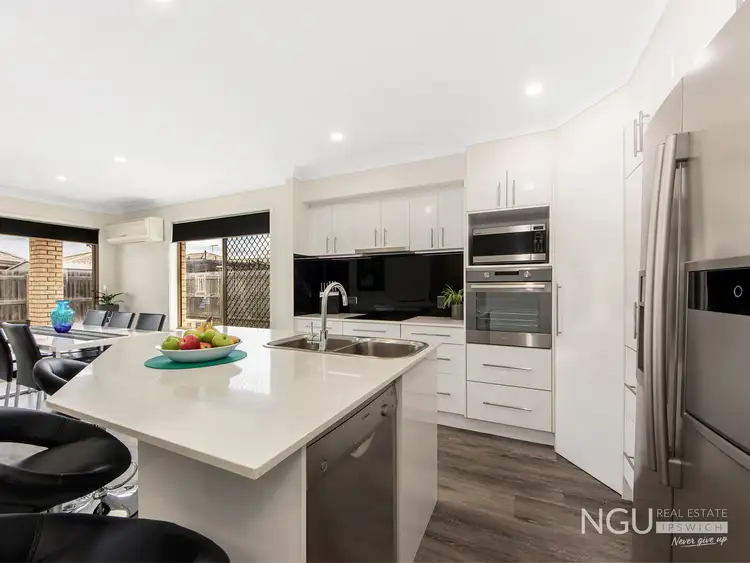 18 Burswood Close, Wulkuraka QLD 4305