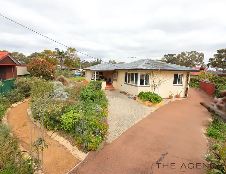 13 Kirkdale Road, Kalamunda WA 6076