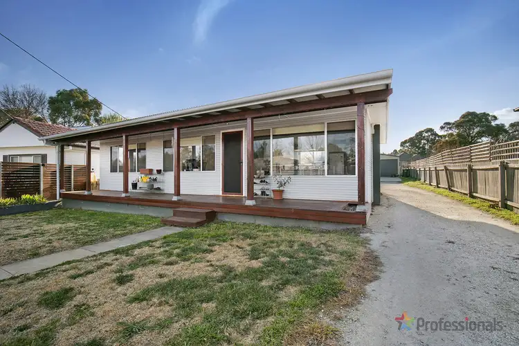 Main view of Homely house listing, 8 Holmes Avenue, Armidale NSW 2350