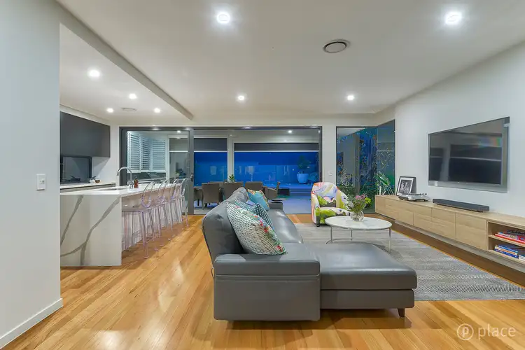 61A Raven Street, Camp Hill QLD 4152