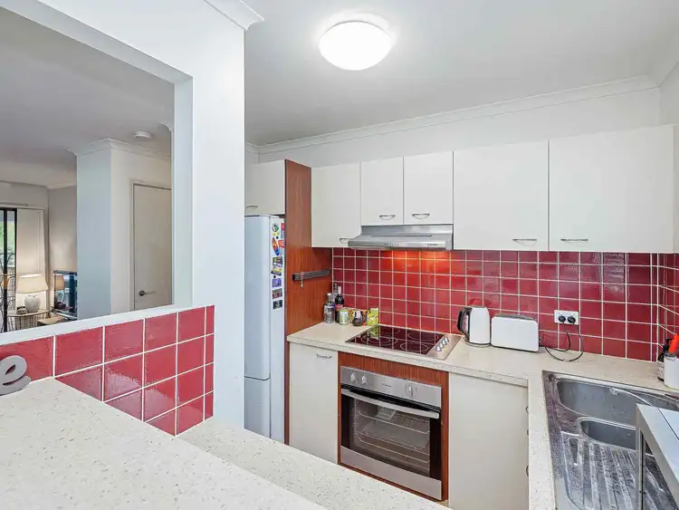 Fourth view of Homely apartment listing, 1/106 Linton Street, Kangaroo Point QLD 4169