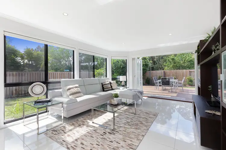 2 Glastonbury Place, Carindale QLD 4152