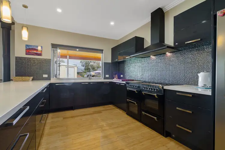 16 Meldrum Loop, Bedfordale WA 6112