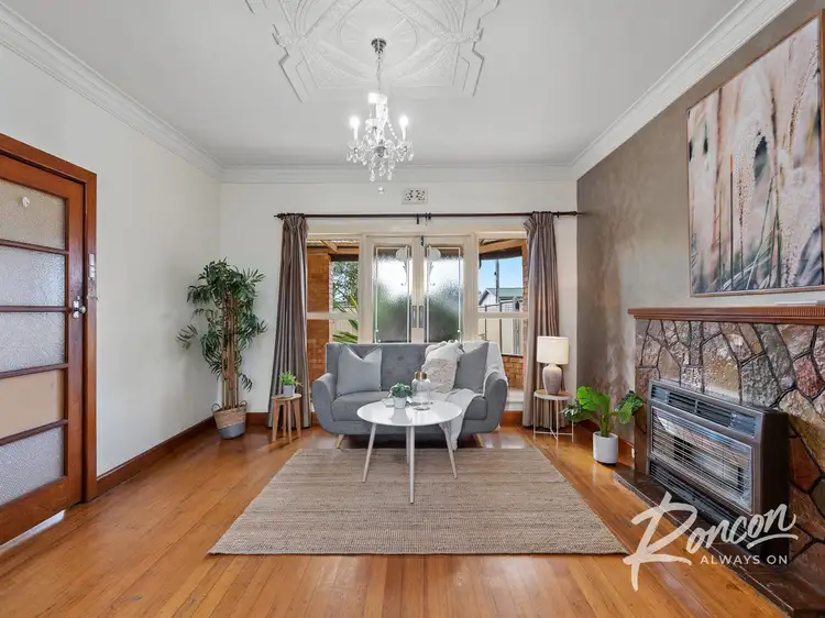 4 Cheltenham Road, Newcomb VIC 3219