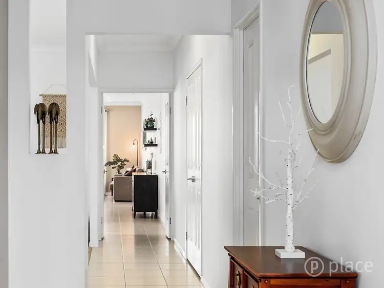 Second view of Homely house listing, 27 Larapinta Circuit, Parkinson QLD 4115