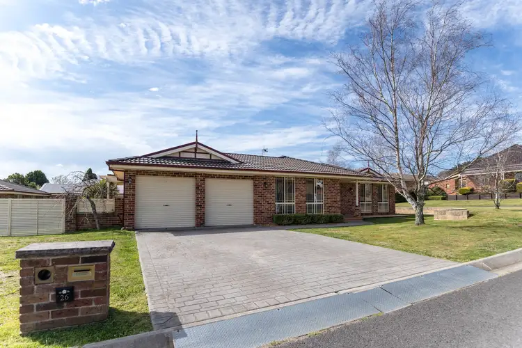 1 Protea Place, South Bowenfels NSW 2790
