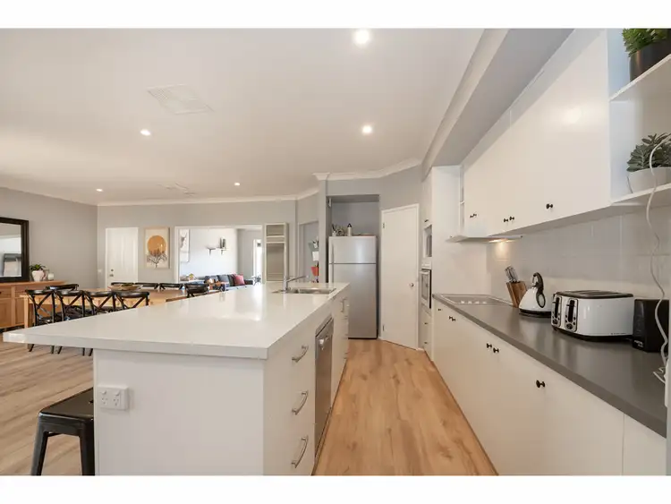 Sixth view of Homely house listing, 15 Orchard Way, Lavington NSW 2641