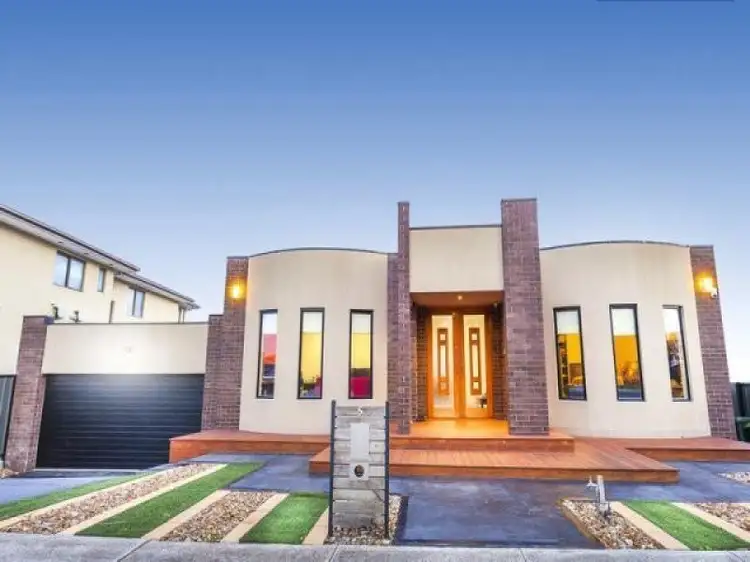 Main view of Homely house listing, 5 Hawkstowe Crescent, Greenvale VIC 3059