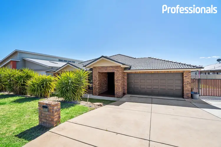 38 Deakin Avenue, Lloyd NSW 2650