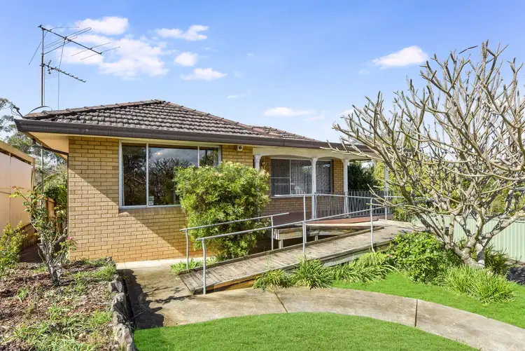 4 Tingira Crescent, Wyoming NSW 2250