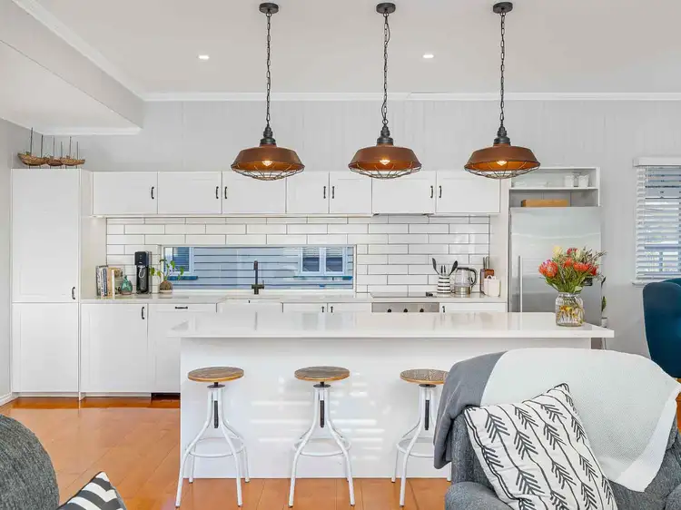 8 Rawson Street, Wooloowin QLD 4030