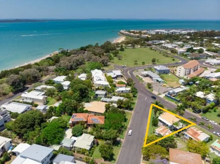 66 Kent Street, Urangan QLD 4655