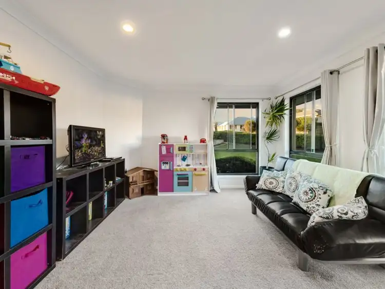 Fifth view of Homely house listing, 17 McShane Drive, Mount Kynoch QLD 4350