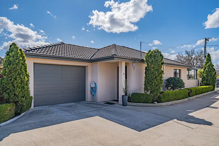 Main view of Homely villa listing, 8 Oliver Avenue, Armidale NSW 2350