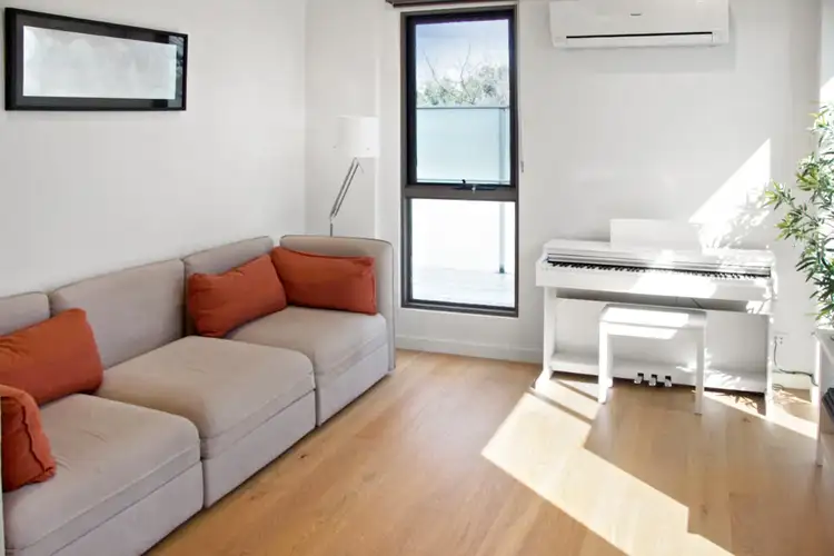 Fourth view of Homely apartment listing, 204/577 Glenferrie Road, Hawthorn VIC 3122