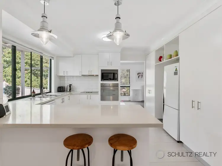 10-12 Hillview Crescent, Bahrs Scrub QLD 4207