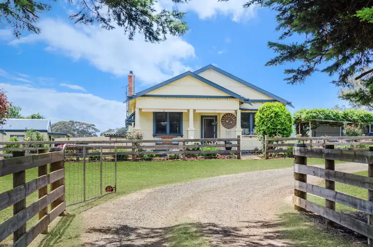 69 PIERRE POINT Road, Hamilton VIC 3300