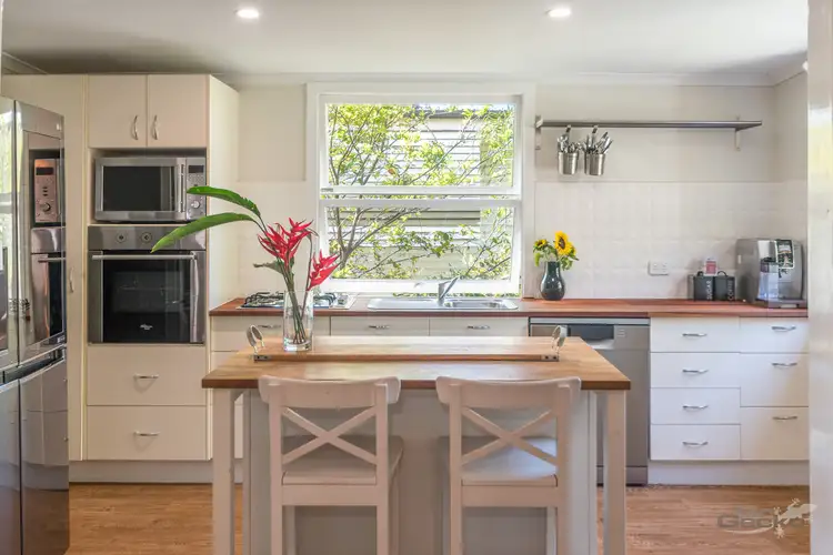 10 Fourteenth Avenue, Brighton QLD 4017