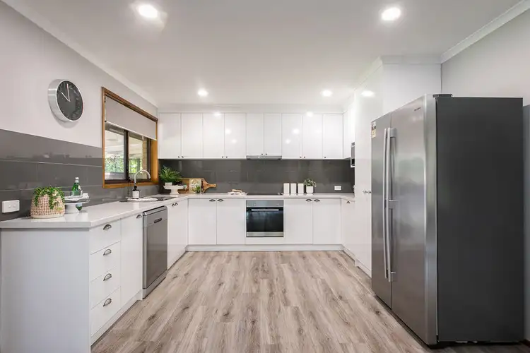 Second view of Homely house listing, 10 Acacia Crescent, Wodonga VIC 3690