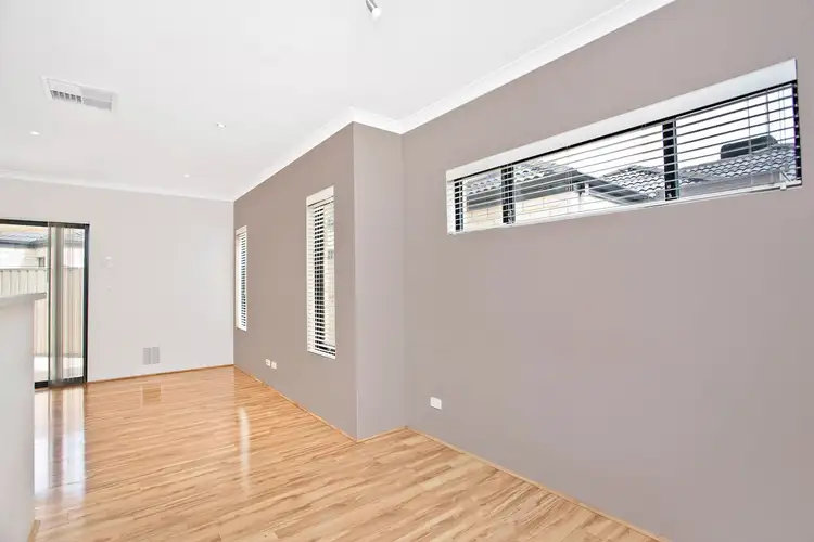 Seventh view of Homely house listing, 1/72 Susan Road, Madeley WA 6065