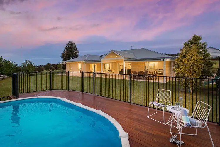 147 Alexandra Way, Table Top NSW 2640