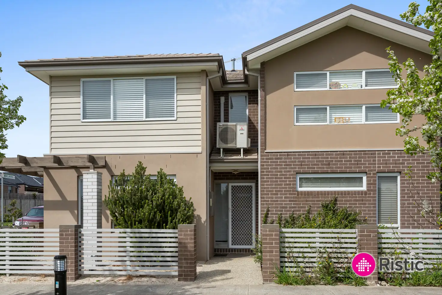 Main view of Homely townhouse listing, 2 Hillgrove Way, Mernda VIC 3754