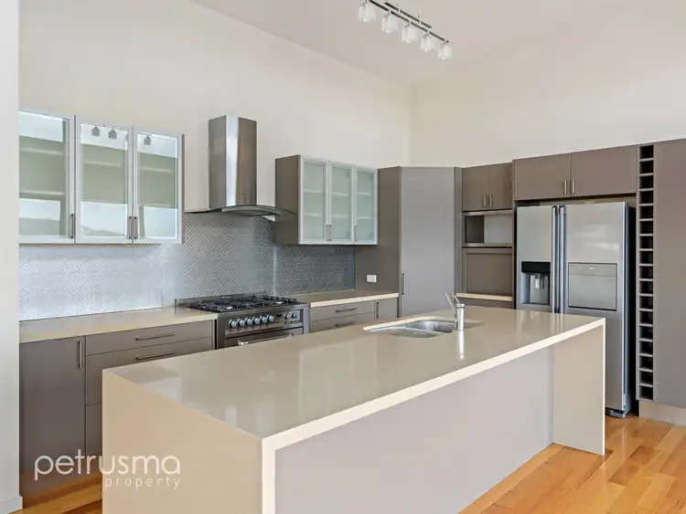 Main view of Homely house listing, 3/176 Derwent Avenue, Lindisfarne TAS 7015