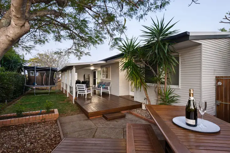 2 Bundah Street, Camp Hill QLD 4152