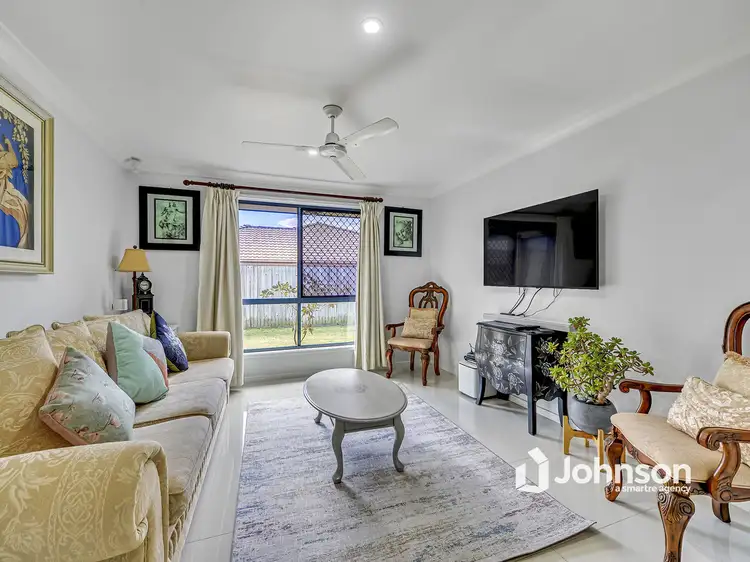 Second view of Homely house listing, 4 Leonie Place, Doolandella QLD 4077