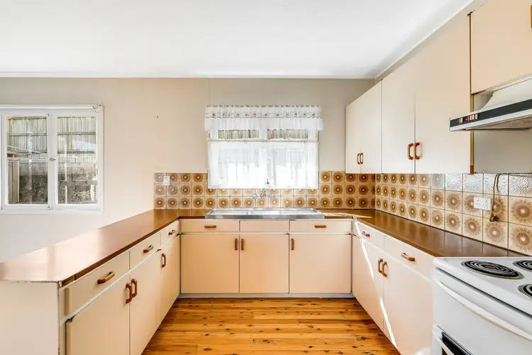 Sixth view of Homely house listing, 4 Beck Street, Mount Lofty QLD 4350