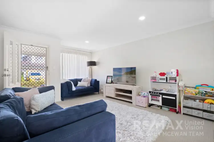 Second view of Homely townhouse listing, 15/9 Hillview Street, Runcorn QLD 4113