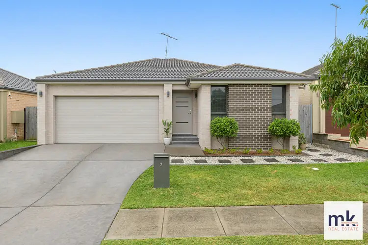 7 Hinton Street, Spring Farm NSW 2570