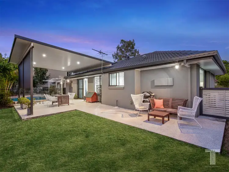 6 Cadogan Street, Carindale QLD 4152