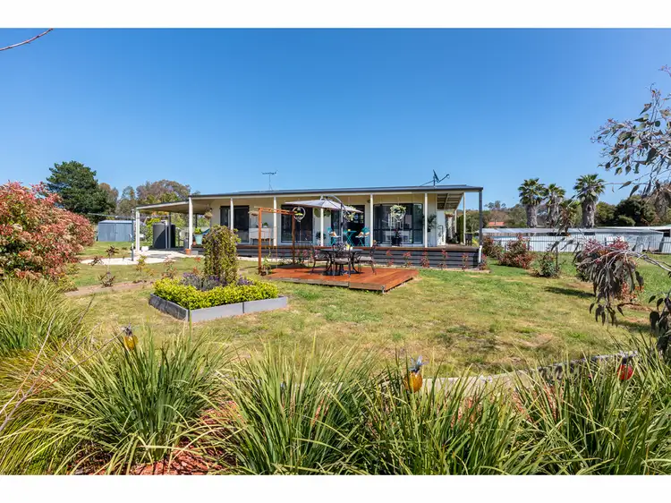 3 Buckland Court, Burrumbuttock NSW 2642