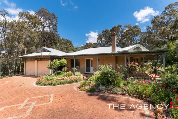 4 McGlew Road, Glen Forrest WA 6071