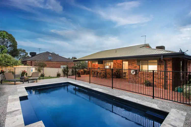 901 Clinton Avenue, West Albury NSW 2640
