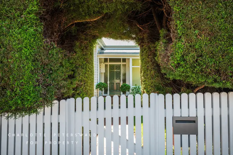 89 Augusta Road, Lenah Valley TAS 7008