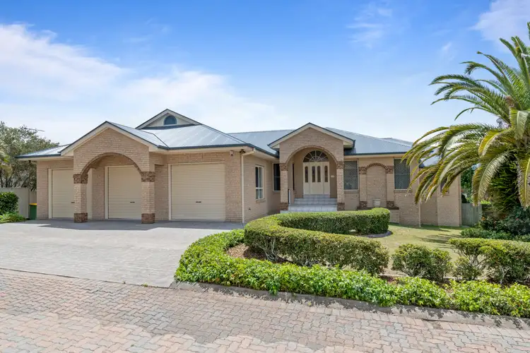 2/14-18 Carl Heck Boulevard, Windaroo QLD 4207