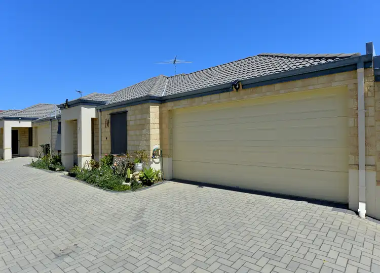 2/23 Forward Street, Mandurah WA 6210
