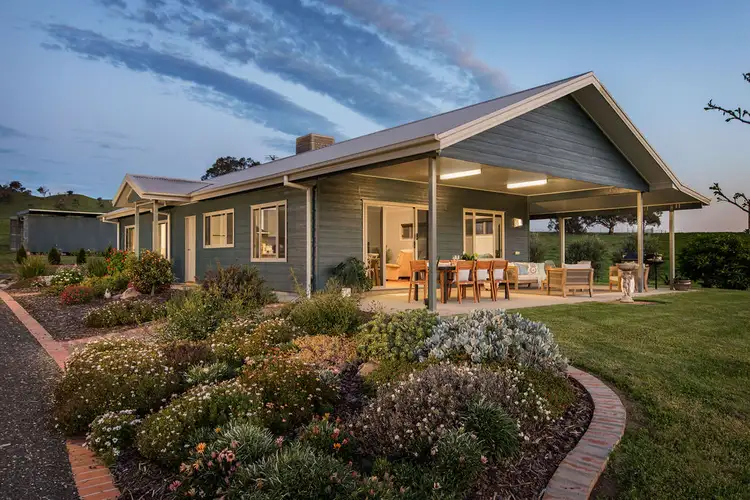 132 Huon-Kiewa Road, Tangambalanga VIC 3691