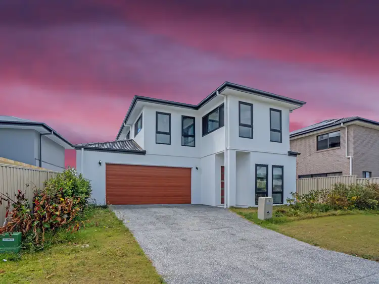 14 Highcrest Circuit, Molendinar QLD 4214