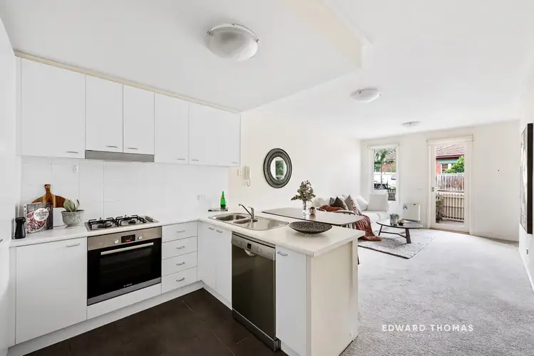 1/37 Kensington Road, Kensington VIC 3031