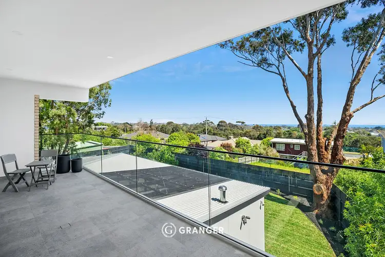 8 Marjorie Court, Mccrae VIC 3938
