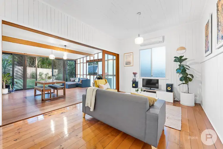 33 Hamel Road, Holland Park West QLD 4121
