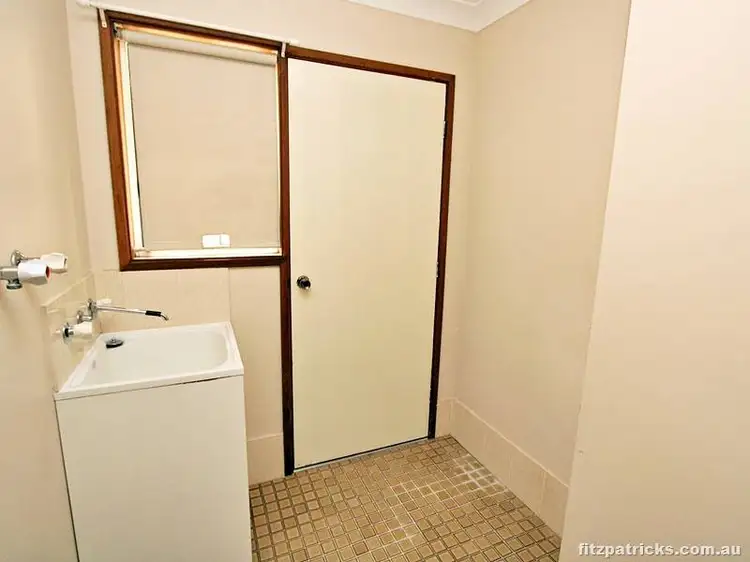 Fifth view of Homely house listing, 28 Langi Crescent, Glenfield Park NSW 2650