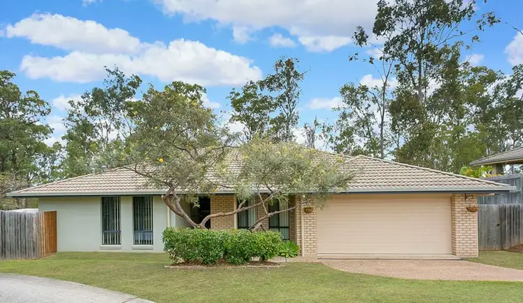 8 Sampson Court, Chuwar QLD 4306