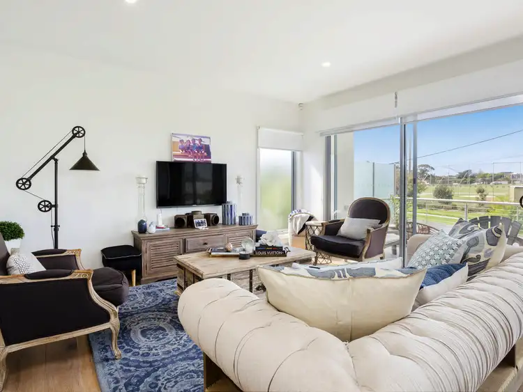 Sixth view of Homely townhouse listing, 1/52 Wilsons Road, Mornington VIC 3931