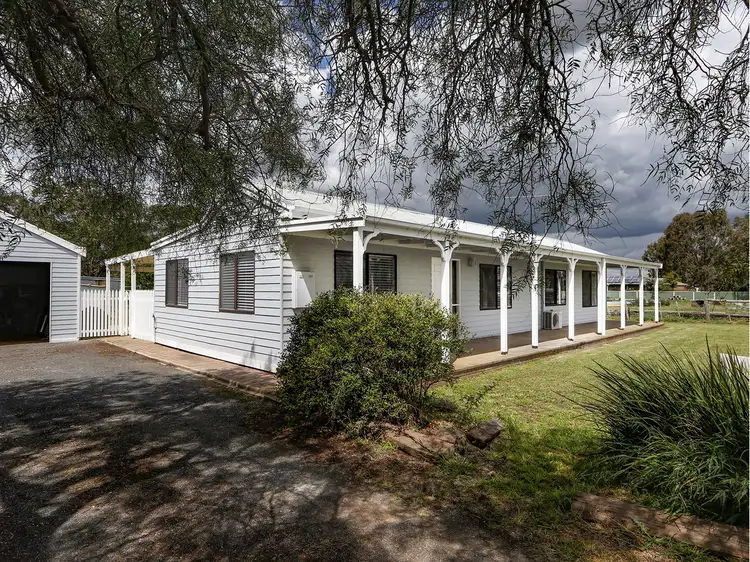 112 Lee Street, Stratford VIC 3862