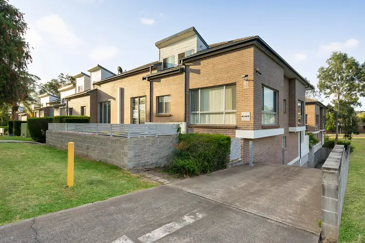 28/13-19 Robert Street, Penrith NSW 2750