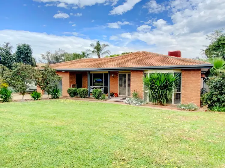 40 Overdale Drive, Bourkelands NSW 2650